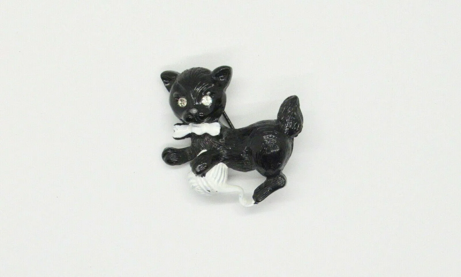 Vintage Gerry's Black Kitten with a Ball of Yarn Brooch