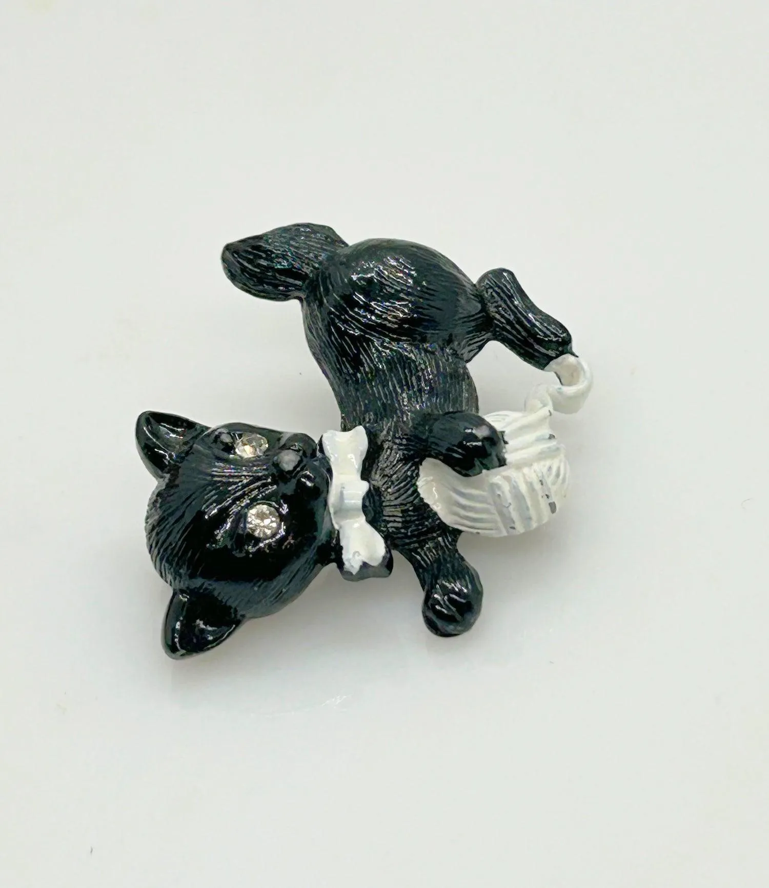 Vintage Gerry's Black Kitten with a Ball of Yarn Brooch